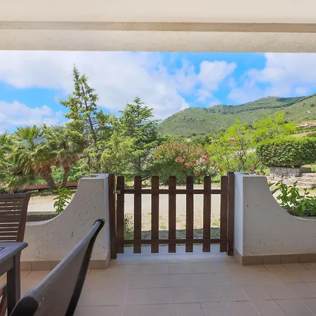 Capo Ai Pini - Bilo Elisa