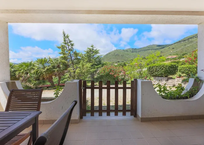 Capo Ai Pini - Bilo Elisa